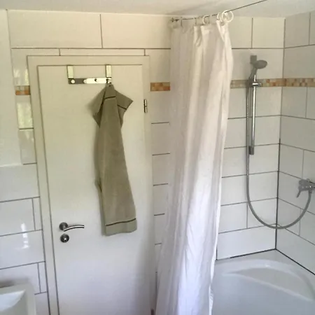 Gemuetliche Grosse 2 Mit Grosser Terasse In Seenaehe, Hoeristrasse 8 In 78343 דירה גיינהופן